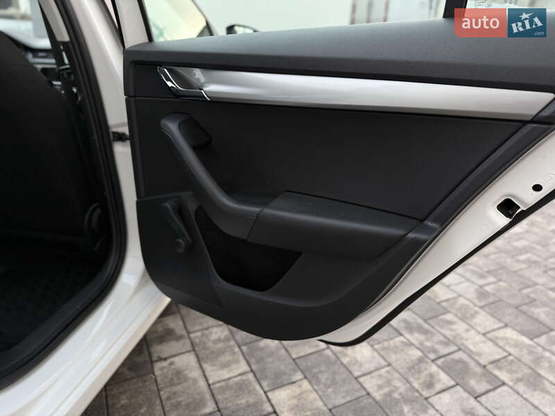 Лифтбек Skoda Octavia 2016 в Иршаве