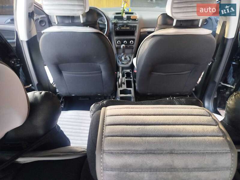 Универсал Skoda Octavia 2011 в Снятине