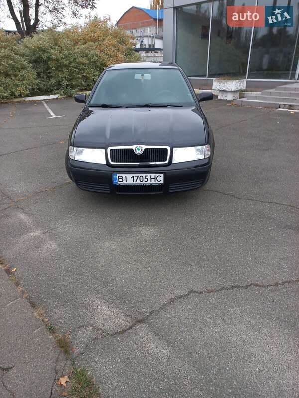 Лифтбек Skoda Octavia 2003 в Киеве