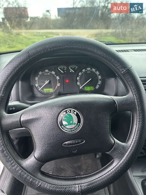 Лифтбек Skoda Octavia 2007 в Южном