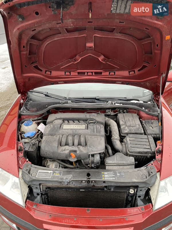 Лифтбек Skoda Octavia 2008 в Ровно