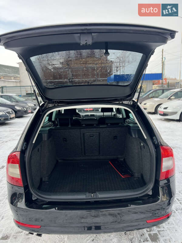Универсал Skoda Octavia 2011 в Староконстантинове