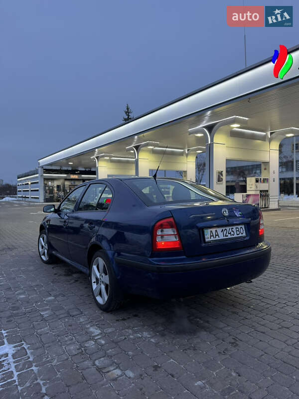 Лифтбек Skoda Octavia 2006 в Киеве