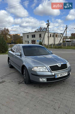 Лифтбек Skoda Octavia 2006 в Мостиске