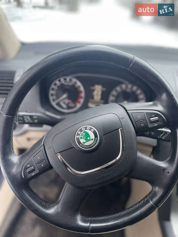 Универсал Skoda Octavia 2010 в Христиновке