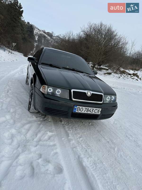Лифтбек Skoda Octavia 2002 в Борщеве
