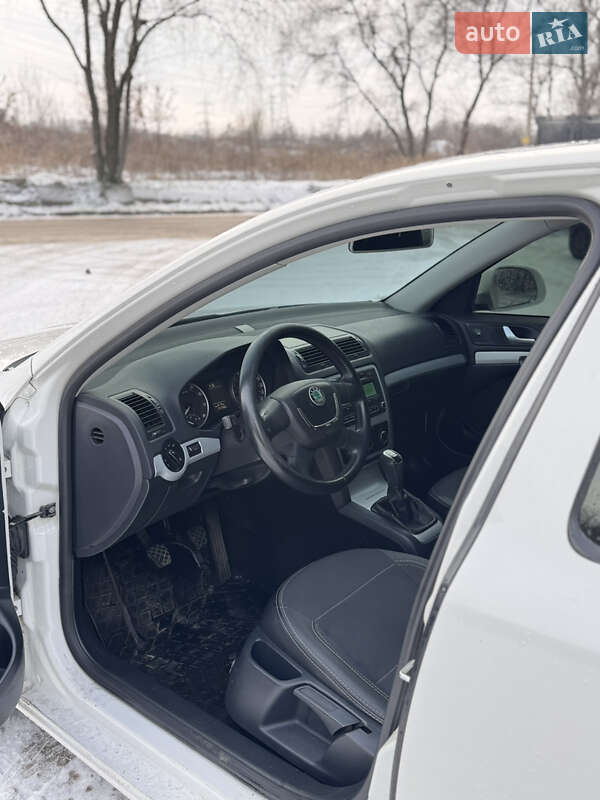 Лифтбек Skoda Octavia 2011 в Каменском фото 8 Лифтбек Skoda Octavia 2011 в Каменском