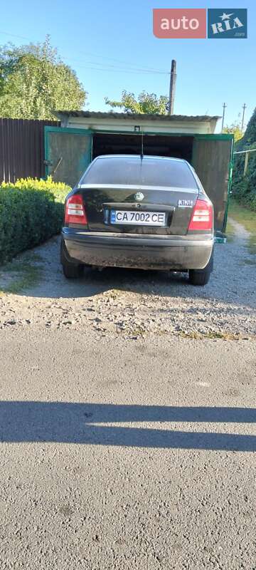 Лифтбек Skoda Octavia 2003 в Умани