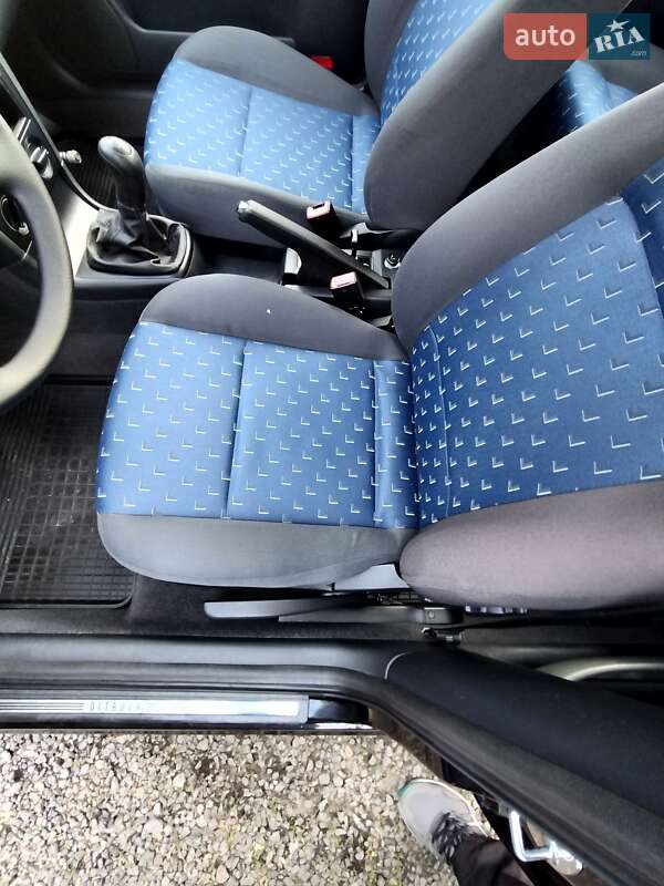 Лифтбек Skoda Octavia 2003 в Умани