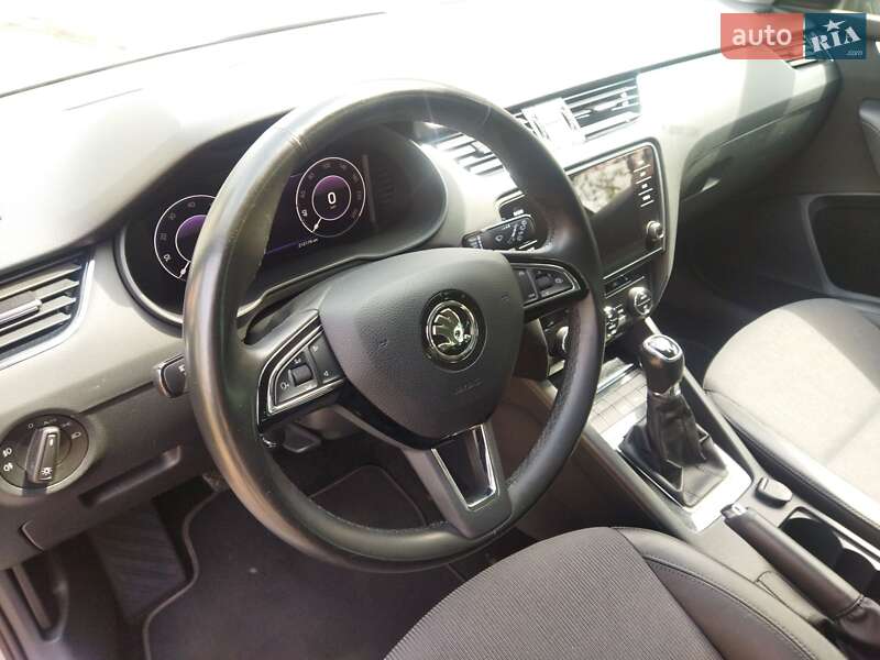 Универсал Skoda Octavia 2019 в Звягеле фото 30 Универсал Skoda Octavia 2019 в Звягеле