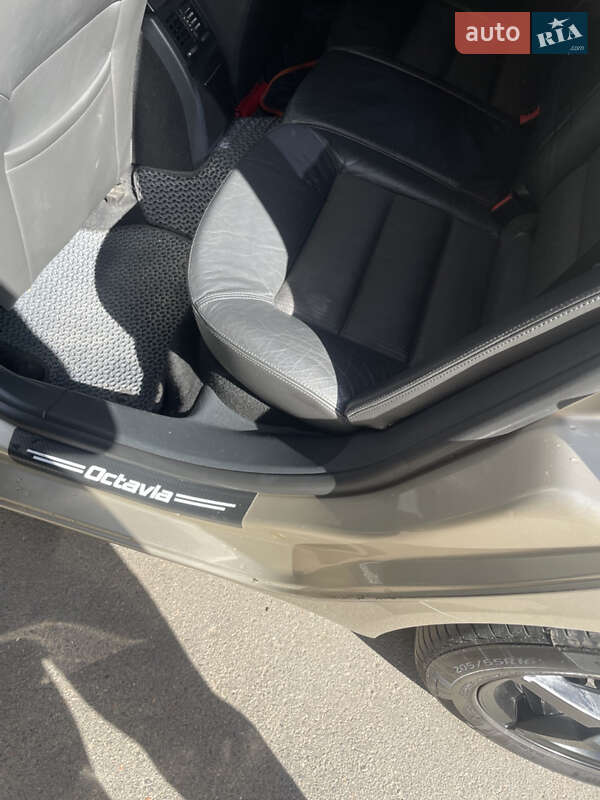 Универсал Skoda Octavia 2005 в Виннице