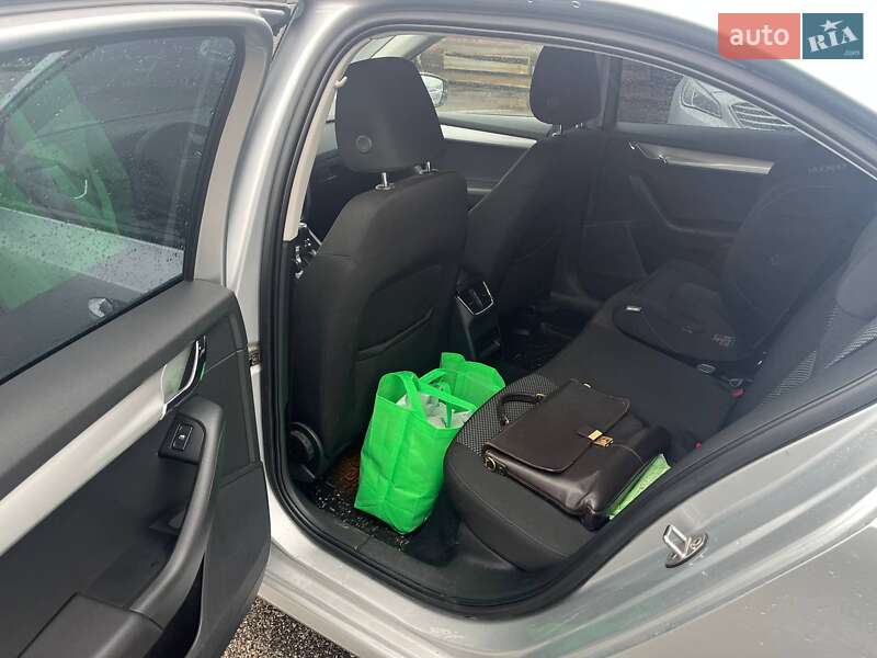 Лифтбек Skoda Octavia 2016 в Запорожье