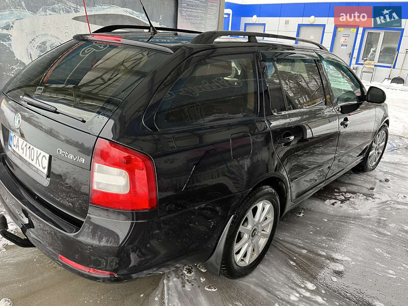 Універсал Skoda Octavia 2011 в Черкасах