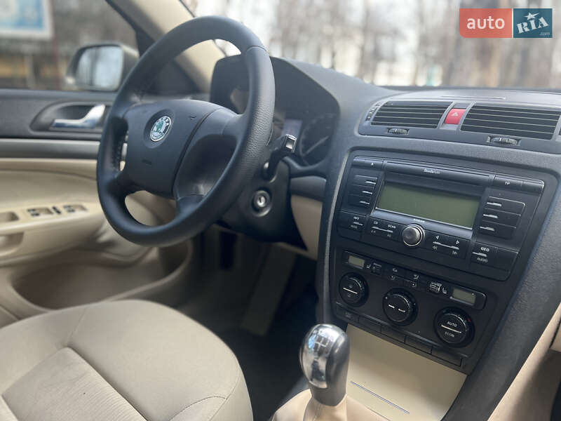 Лифтбек Skoda Octavia 2004 в Николаеве