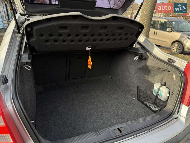 Лифтбек Skoda Octavia 2006 в Николаеве