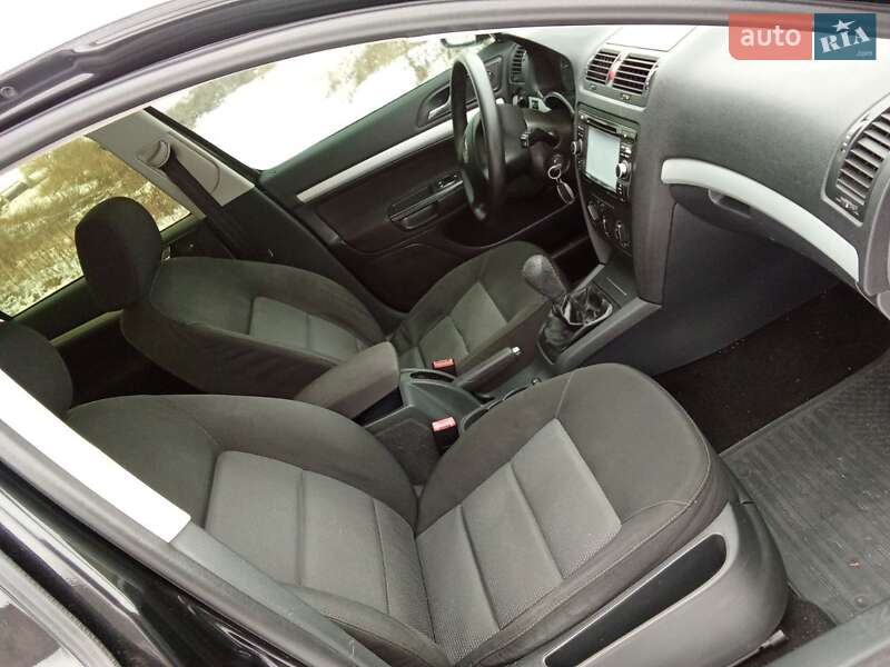 Лифтбек Skoda Octavia 2007 в Остроге