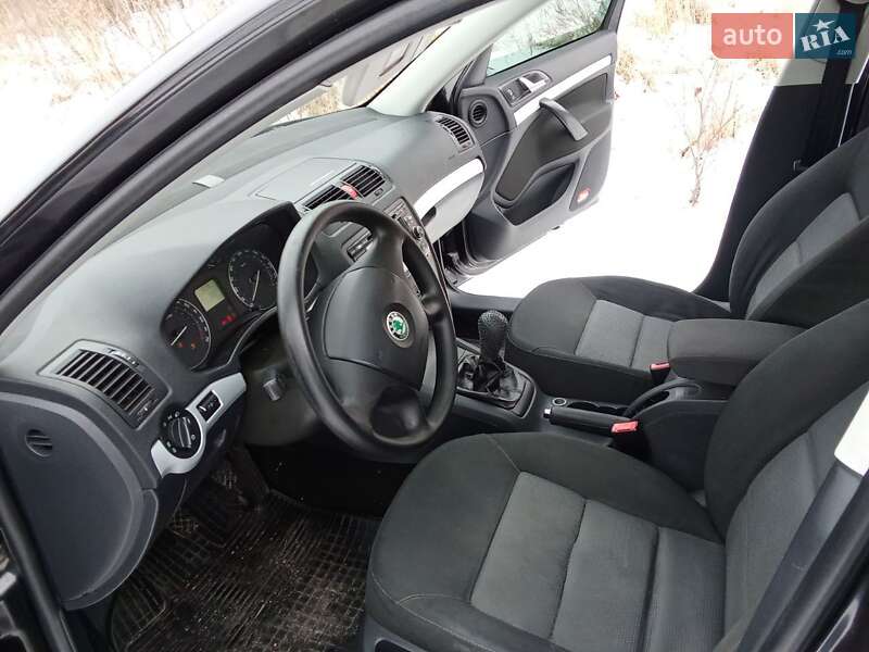 Лифтбек Skoda Octavia 2007 в Остроге
