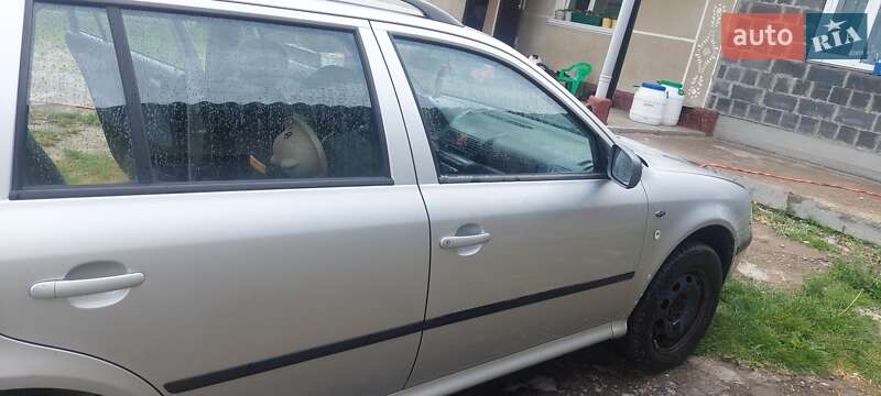 Универсал Skoda Octavia 2003 в Подгайцах