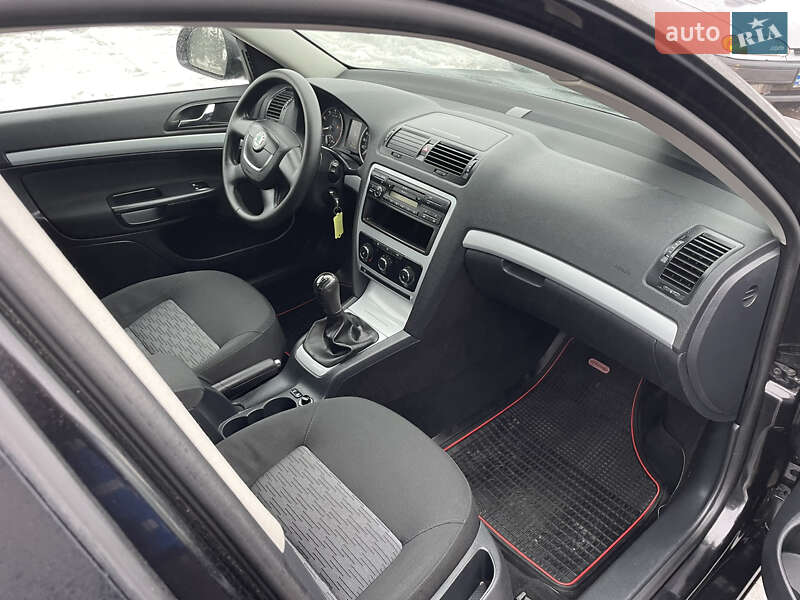 Універсал Skoda Octavia 2008 в Ромнах