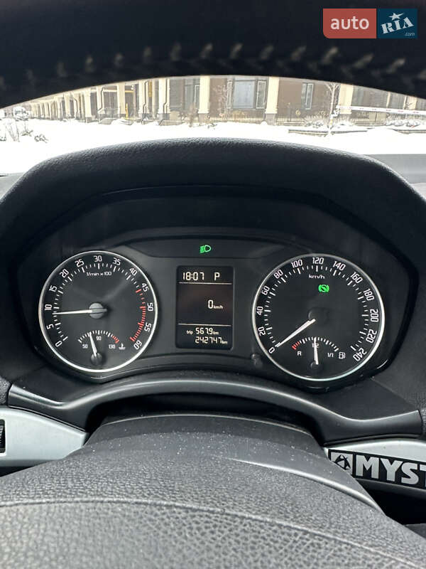 Универсал Skoda Octavia 2009 в Киеве фото 11 Универсал Skoda Octavia 2009 в Киеве