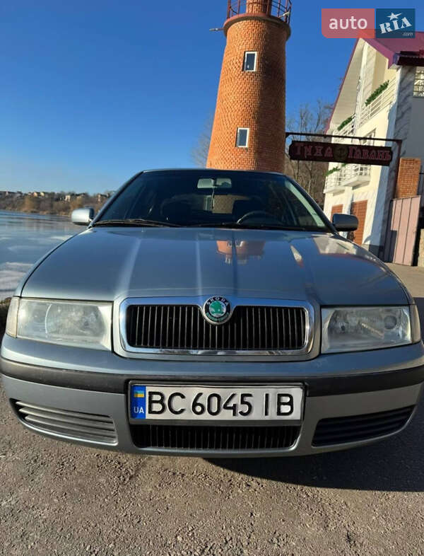 Лифтбек Skoda Octavia 2002 в Кропивницком