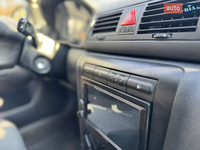 Лифтбек Skoda Octavia 2002 в Кропивницком