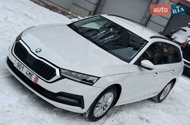 Универсал Skoda Octavia 2021 в Ивано-Франковске