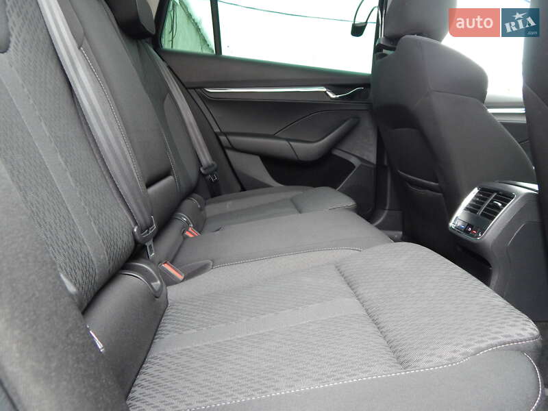 Универсал Skoda Octavia 2020 в Дрогобыче