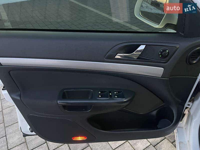 Универсал Skoda Octavia 2013 в Мукачево