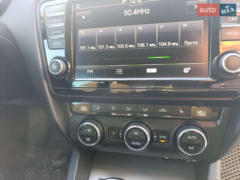 Универсал Skoda Octavia 2015 в Ровно