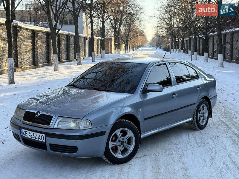 Лифтбек Skoda Octavia 2005 в Днепре