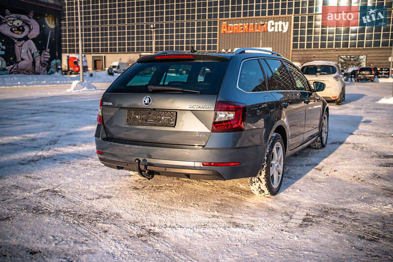 Універсал Skoda Octavia 2019 в Луцьку