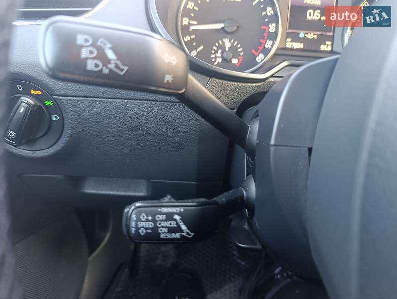 Универсал Skoda Octavia 2015 в Ровно