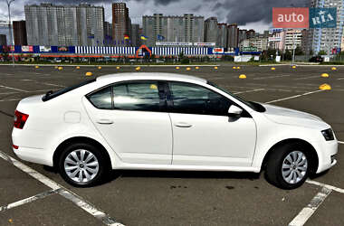 Лифтбек Skoda Octavia 2014 в Бобовище