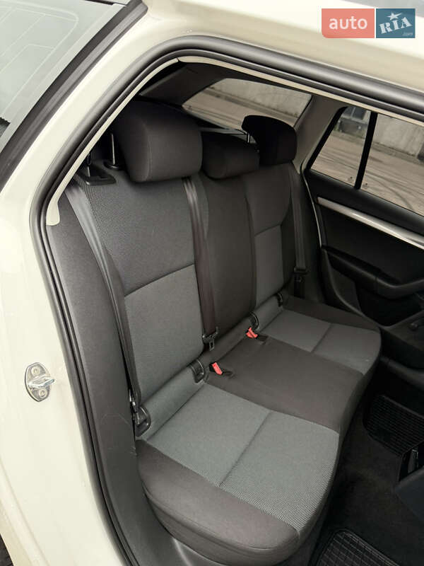 Универсал Skoda Octavia 2013 в Киеве фото 15 Универсал Skoda Octavia 2013 в Киеве