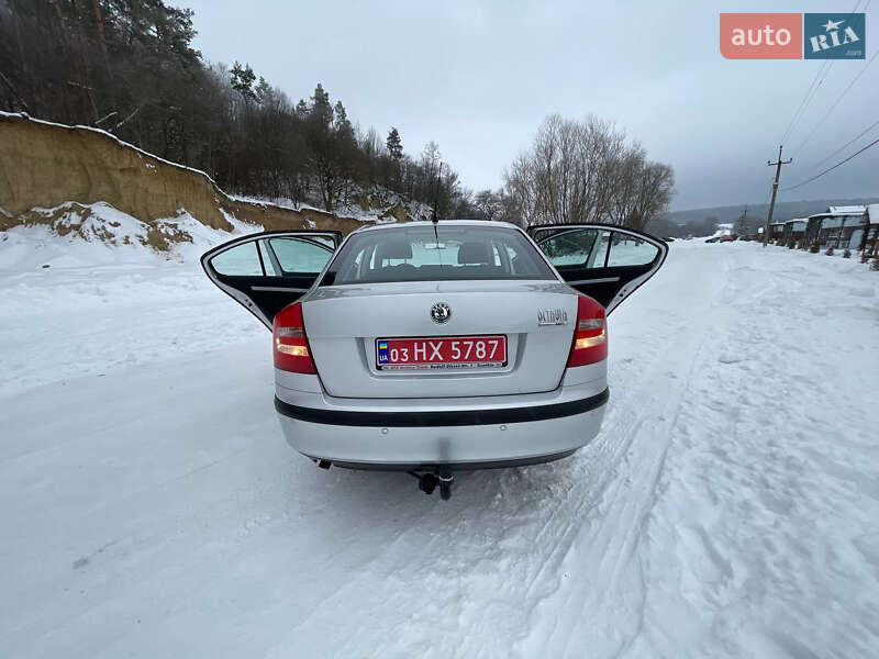 Лифтбек Skoda Octavia 2005 в Теребовле