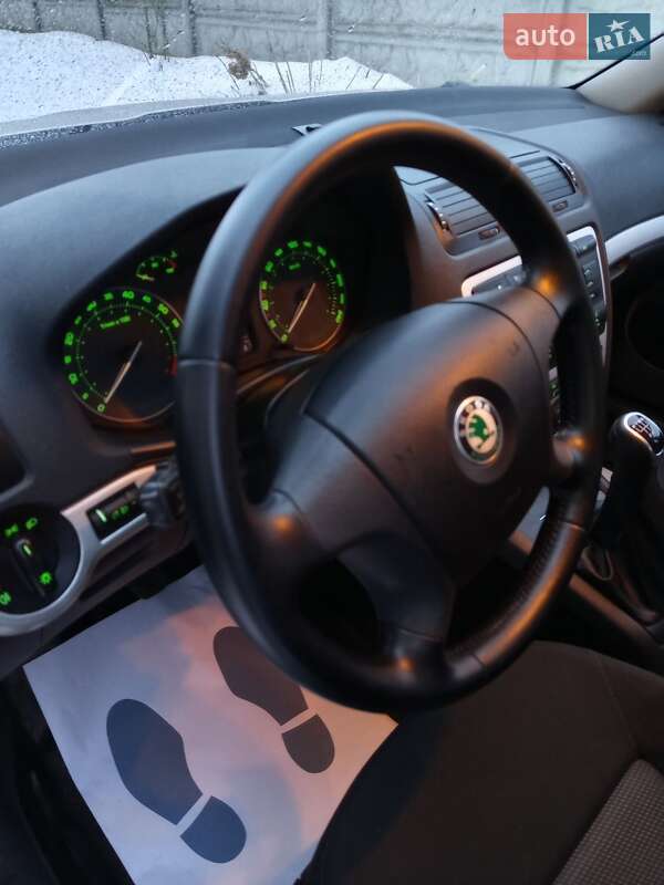 Лифтбек Skoda Octavia 2006 в Дрогобыче