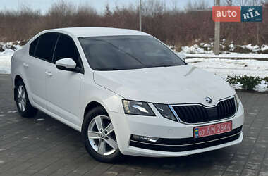 Ліфтбек Skoda Octavia 2019 в Виноградові