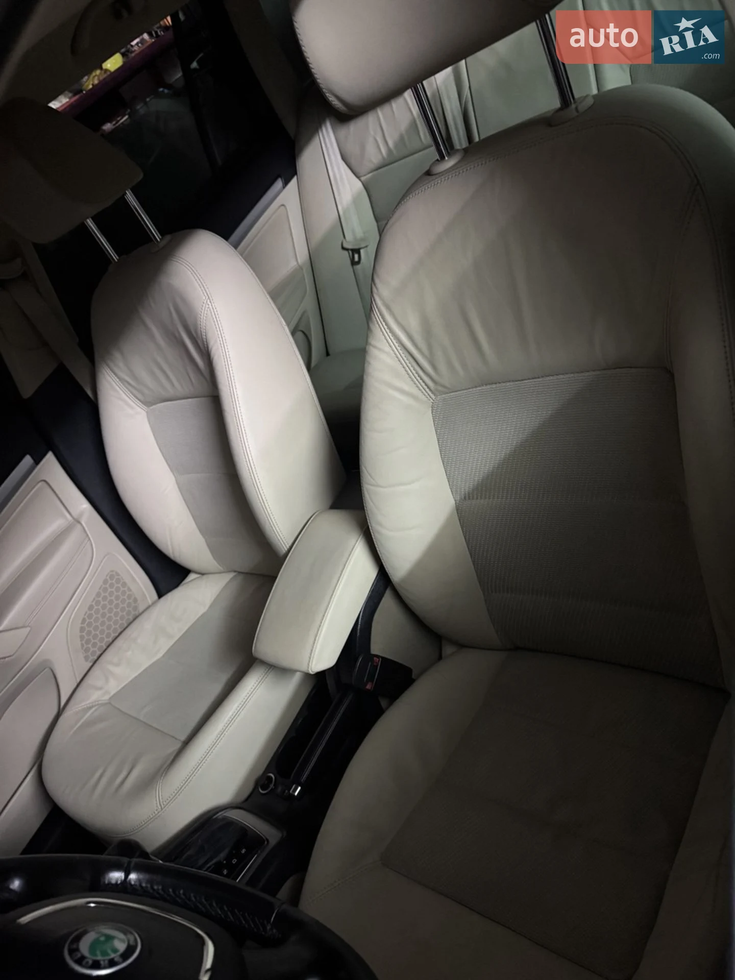 Skoda Octavia 2012 VIN TMBKE61Z5D2057041 фото оголошення 10 з 14