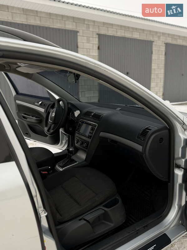 Универсал Skoda Octavia 2010 в Березному