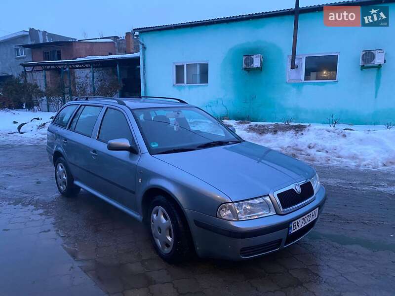 Универсал Skoda Octavia 2001 в Ровно