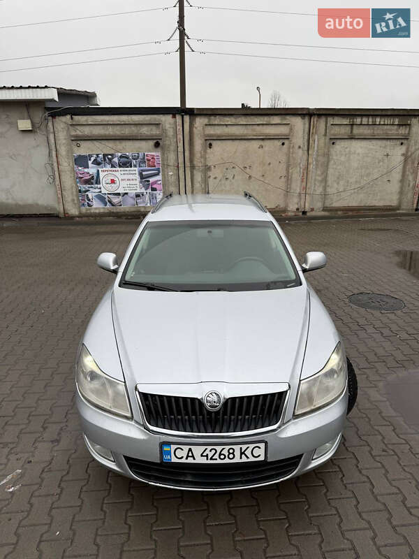 Универсал Skoda Octavia 2009 в Киеве фото 4 Универсал Skoda Octavia 2009 в Киеве