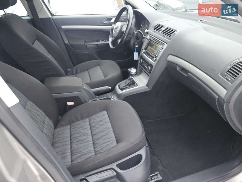 Универсал Skoda Octavia 2012 в Стрые фото 27 Универсал Skoda Octavia 2012 в Стрые