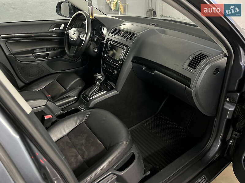 Универсал Skoda Octavia 2012 в Чернигове