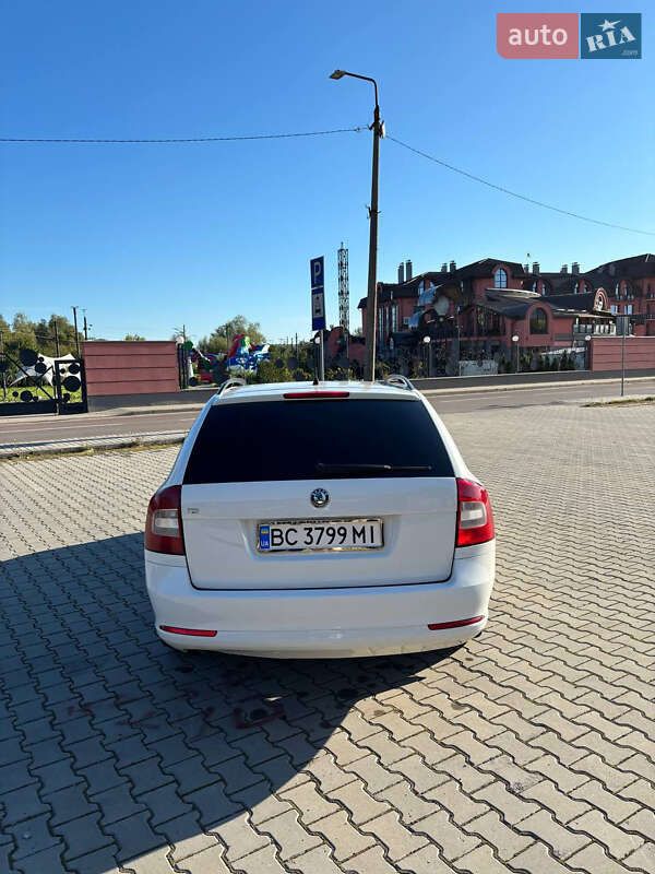 Универсал Skoda Octavia 2011 в Дрогобыче