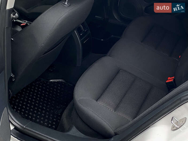 Универсал Skoda Octavia 2010 в Мукачево фото 61 Универсал Skoda Octavia 2010 в Мукачево