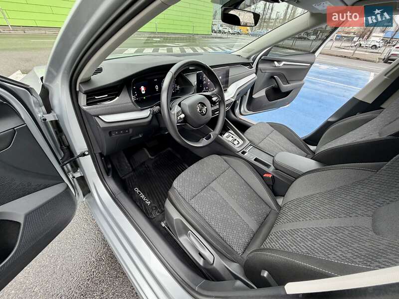 Лифтбек Skoda Octavia 2022 в Киеве