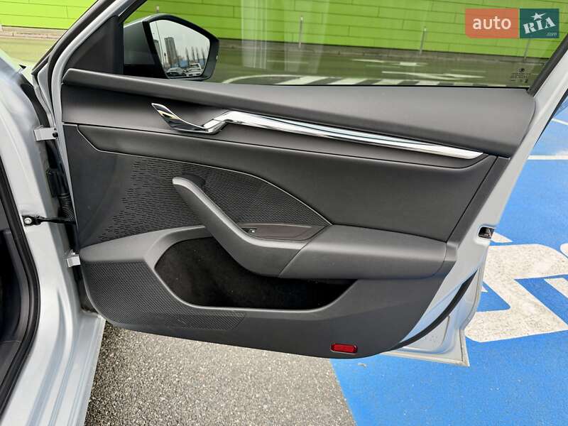 Лифтбек Skoda Octavia 2022 в Киеве