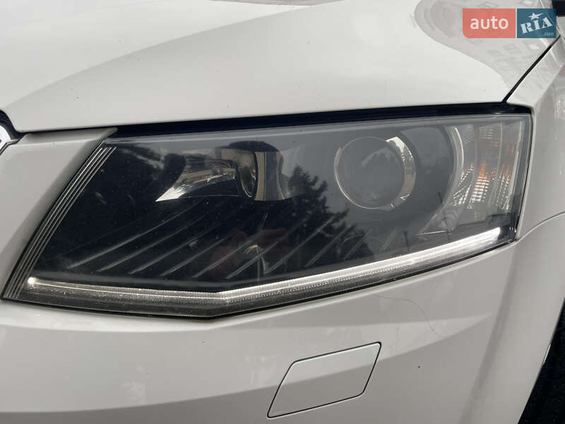 Универсал Skoda Octavia 2015 в Коростене