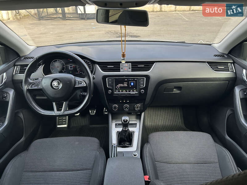 Универсал Skoda Octavia 2014 в Ужгороде
